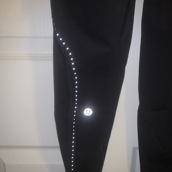 Lululemon Athletica Reflective Leggings Size 4 - Picture 4 of 5